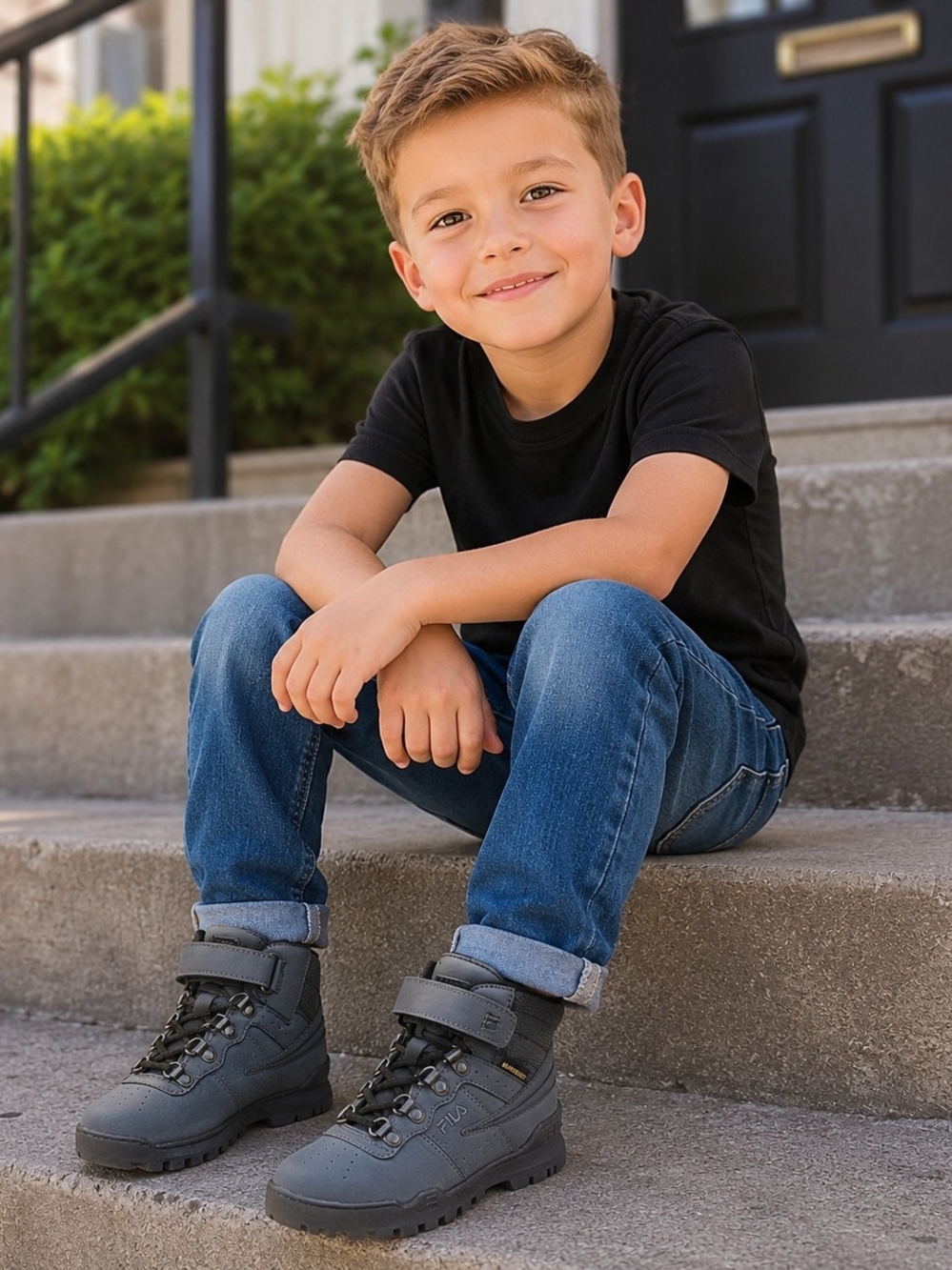 #2103 NWT FILA F-13 Weather Tech Mid Top Boots Kids